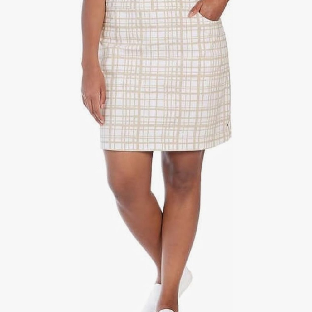 Hilary Radley Beige and White Checkered Skort With Pockets